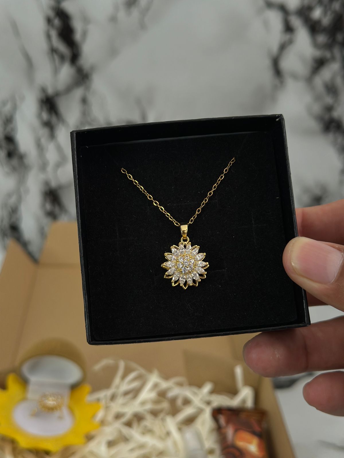 SET DE GIRASOLES 🌻Y FLOR AMARILLA